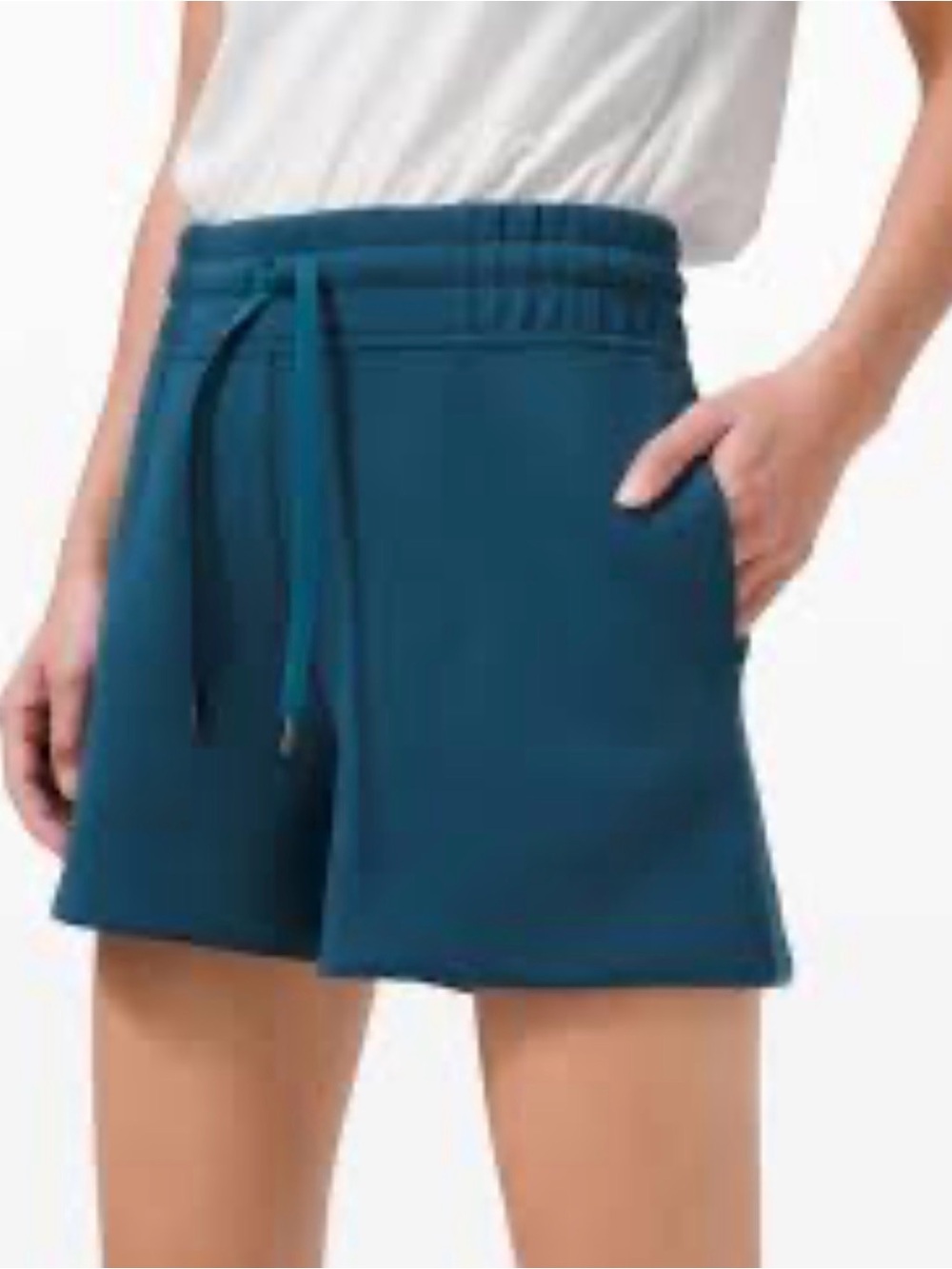 Lululemon Women's Teal Drawstring Relaxed Shorts